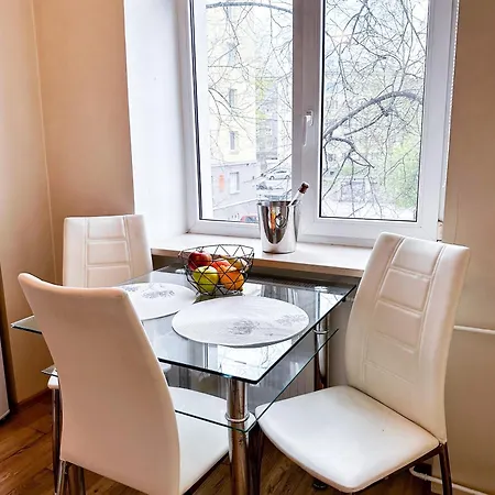 Apartment 10 Min To Old Town - Free Parking - Work Station