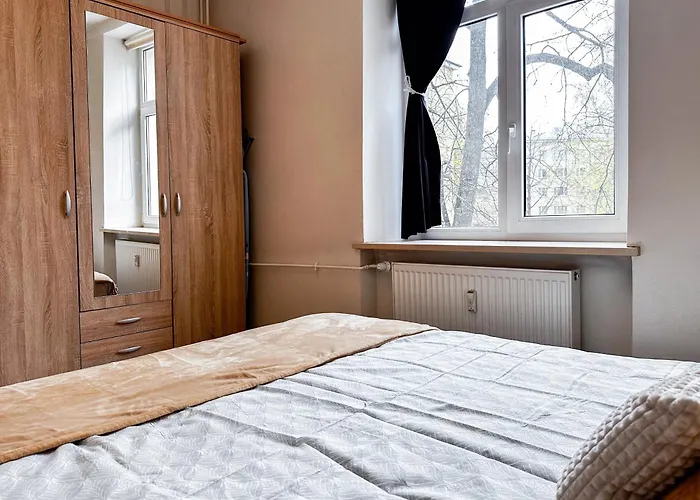 Apartament 10 Min To Old Town - Free Parking - Work Station