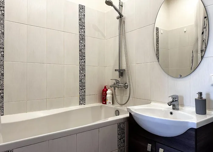 10 Min To Old Town - Free Parking - Work Station * Talin