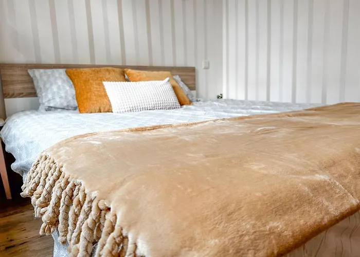 10 Min To Old Town - Free Parking - Work Station Apartament Tallin