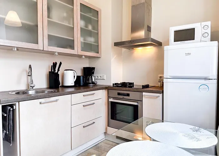 10 Min To Old Town - Free Parking - Work Station Apartamento *