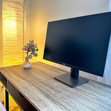 10 Min To Old Town - Free Parking - Work Station Lejlighed Tallinn